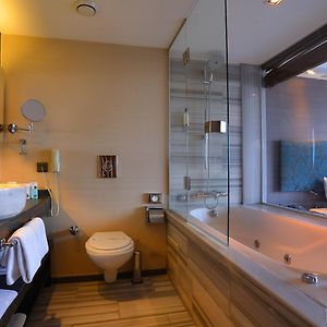Chambre Exécutive Lit King-Size